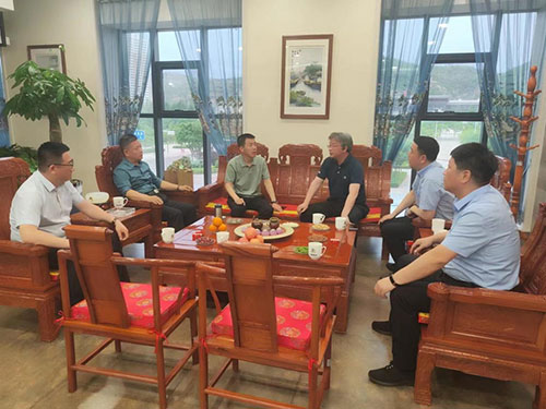 上海創(chuàng)力集團總經(jīng)理張世洪一行赴山西企業(yè)走訪座談(圖4)