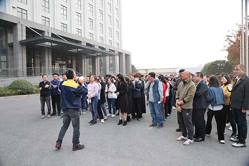 開展應急演練? 強化應急安全處置能力——上海創力集團開展消防演習活動(圖2)