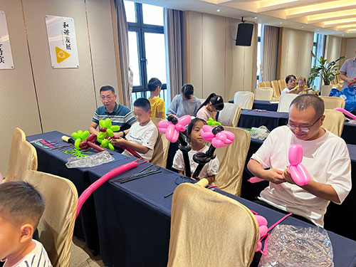 【月滿華誕 匠心傳情】創(chuàng)力集團(tuán)舉辦“團(tuán)圓慶華誕”親子活動?(圖4)