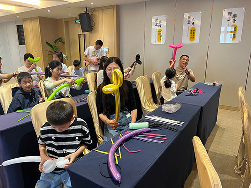 【月滿華誕 匠心傳情】創(chuàng)力集團(tuán)舉辦“團(tuán)圓慶華誕”親子活動?(圖3)